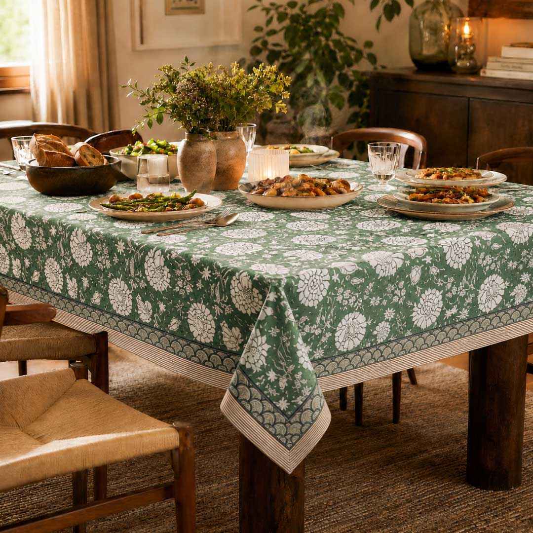 Zinnia Table Cover (60x60 Inch)
