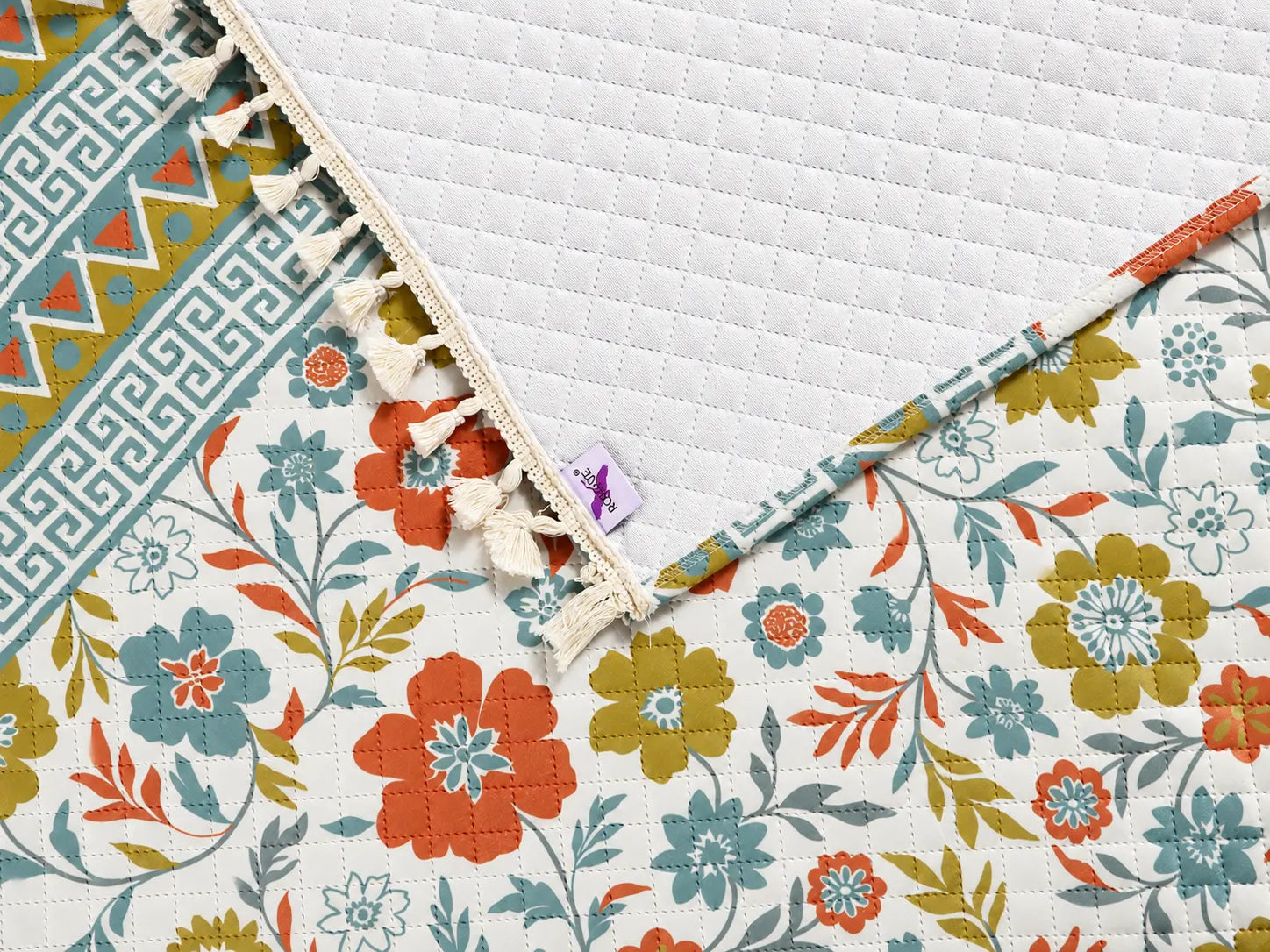 Lily Sofa Cover